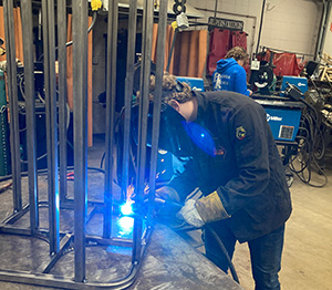 Work-Based Learning: Waukon High School student welders network with local  industry in Waukon-NICC collaboration - Northeast Iowa Community College