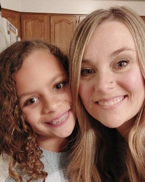 Photo of Danielle Meyer and daughter Lydia