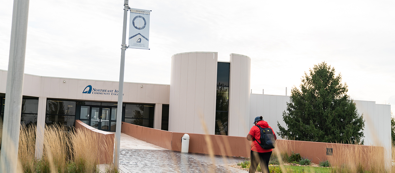 peosta campus entrance